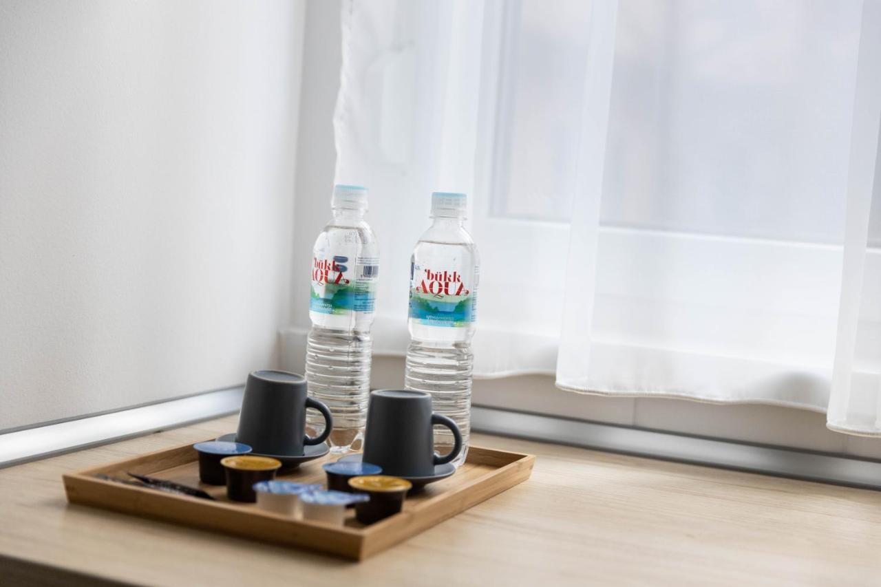 Roomstore Studio Apartments เอ็กเกอร์ ภายนอก รูปภาพ
