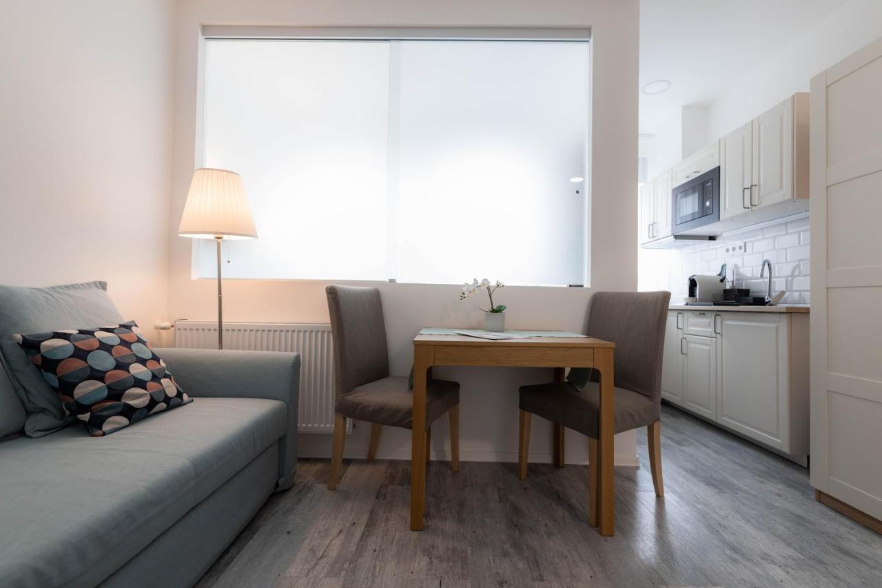 Roomstore Studio Apartments เอ็กเกอร์ ภายนอก รูปภาพ