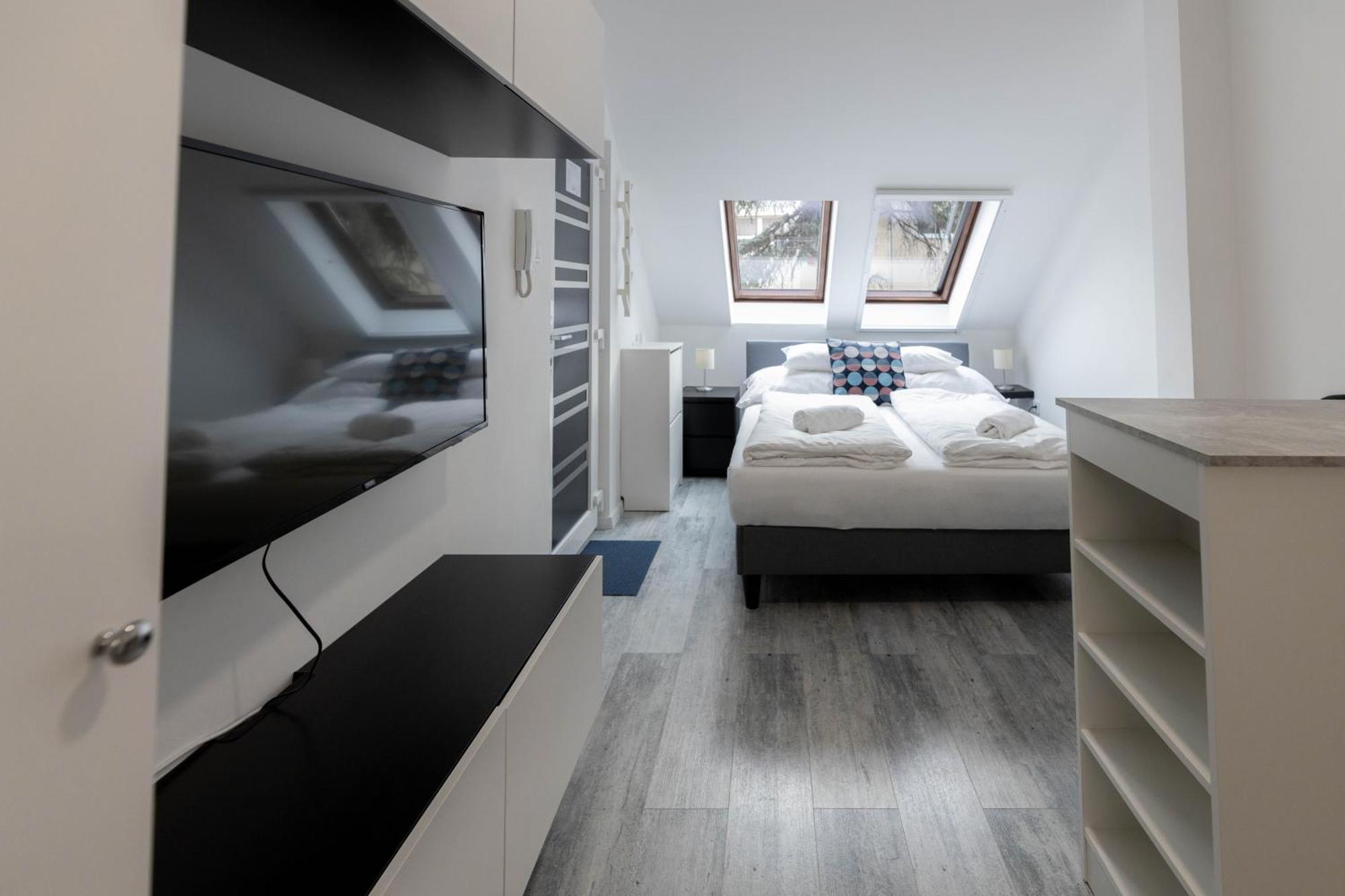 Roomstore Studio Apartments เอ็กเกอร์ ภายนอก รูปภาพ