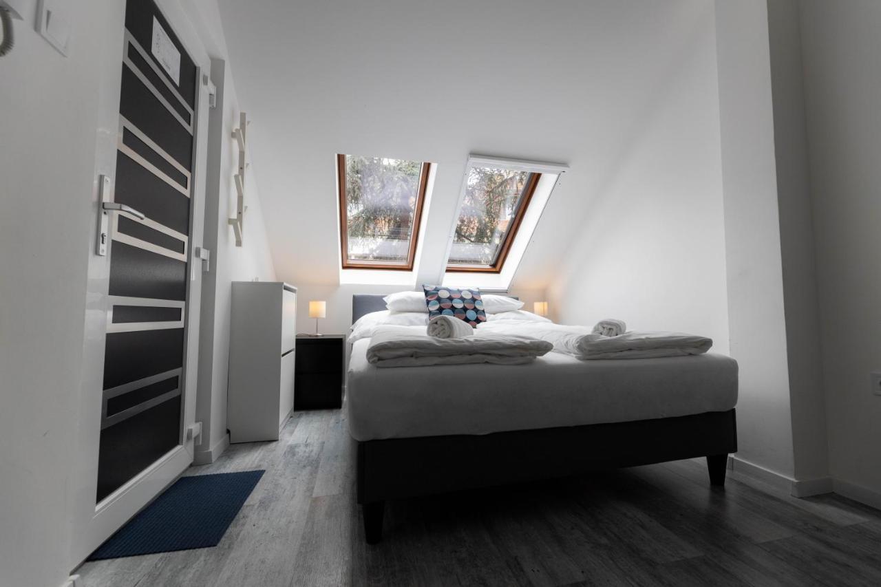 Roomstore Studio Apartments เอ็กเกอร์ ภายนอก รูปภาพ