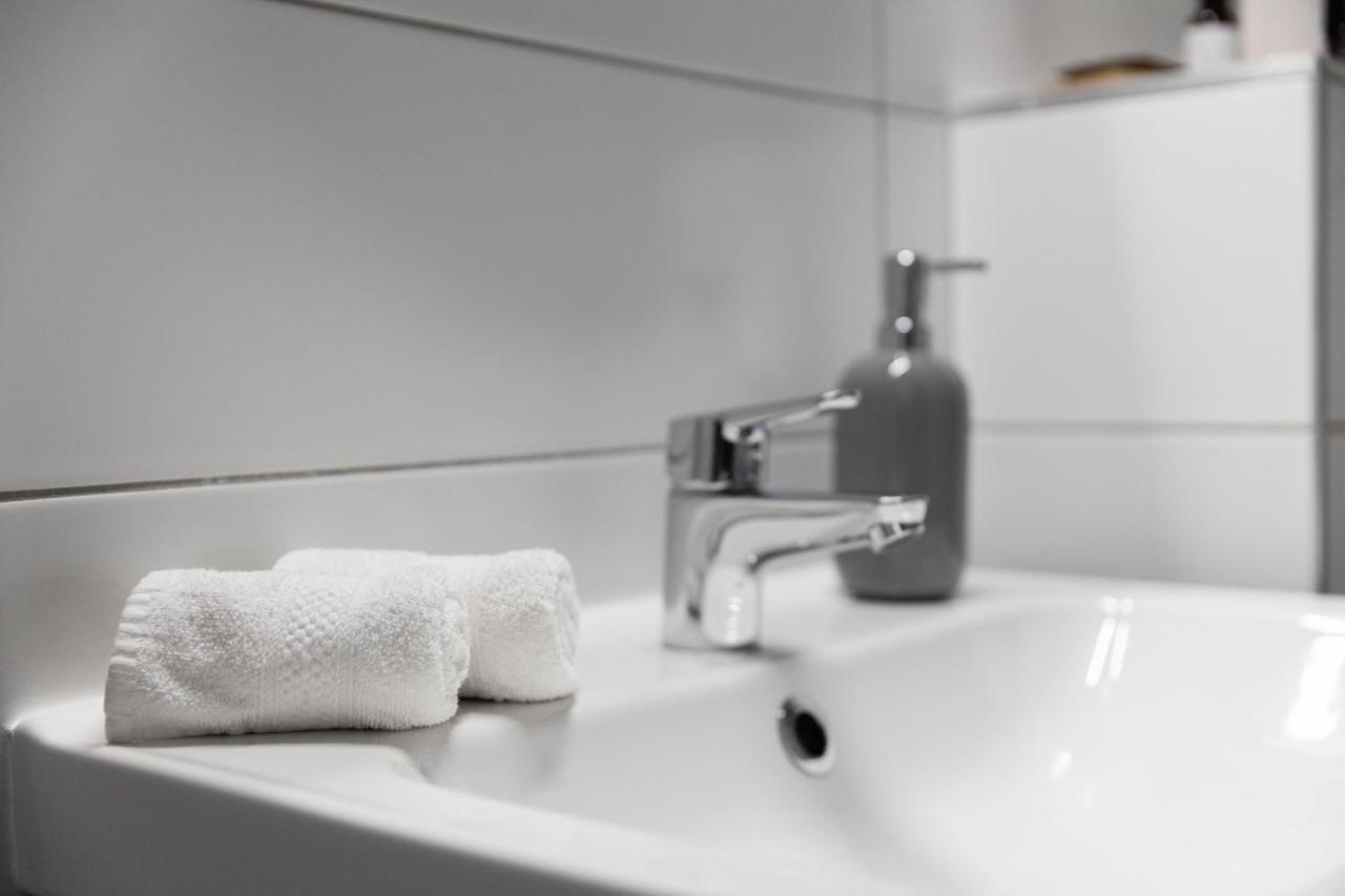 Roomstore Studio Apartments เอ็กเกอร์ ภายนอก รูปภาพ