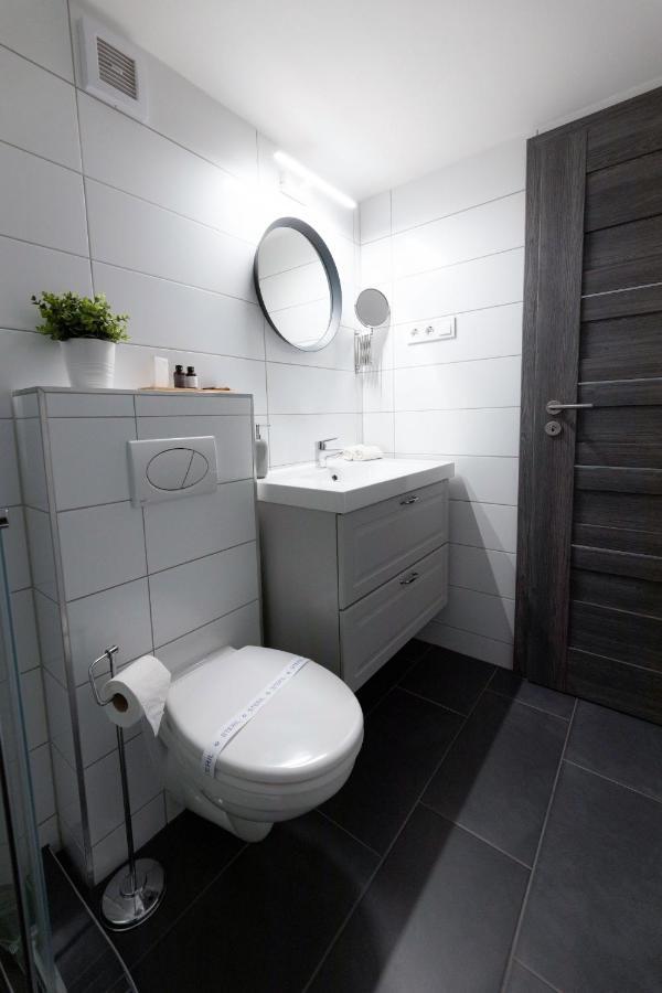 Roomstore Studio Apartments เอ็กเกอร์ ภายนอก รูปภาพ